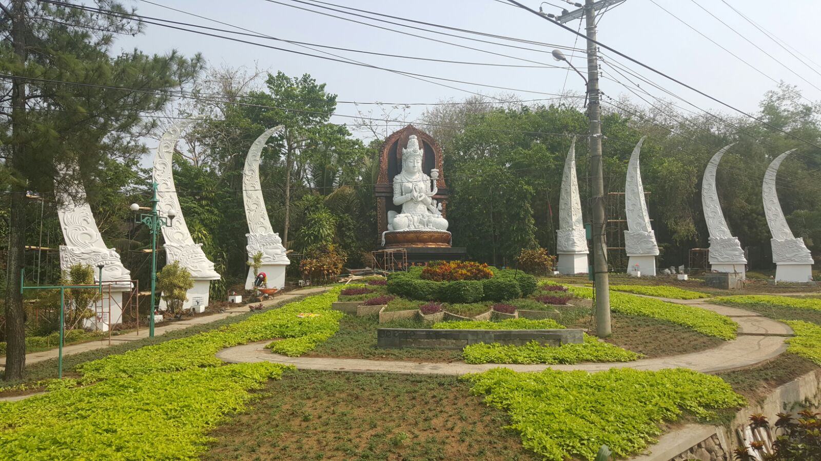 Hero Section Taman Kendedes