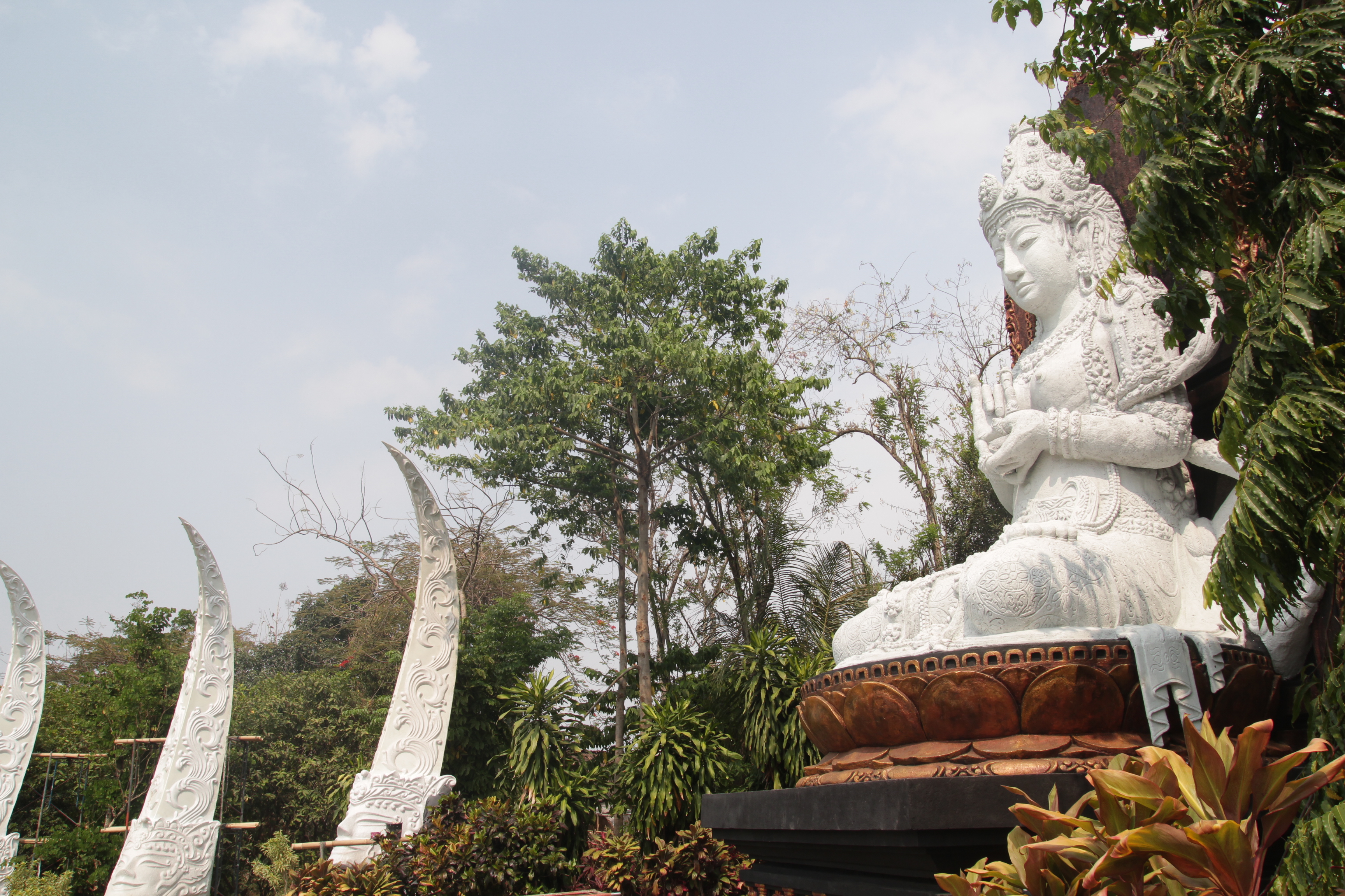 Hero Section Taman Kendedes