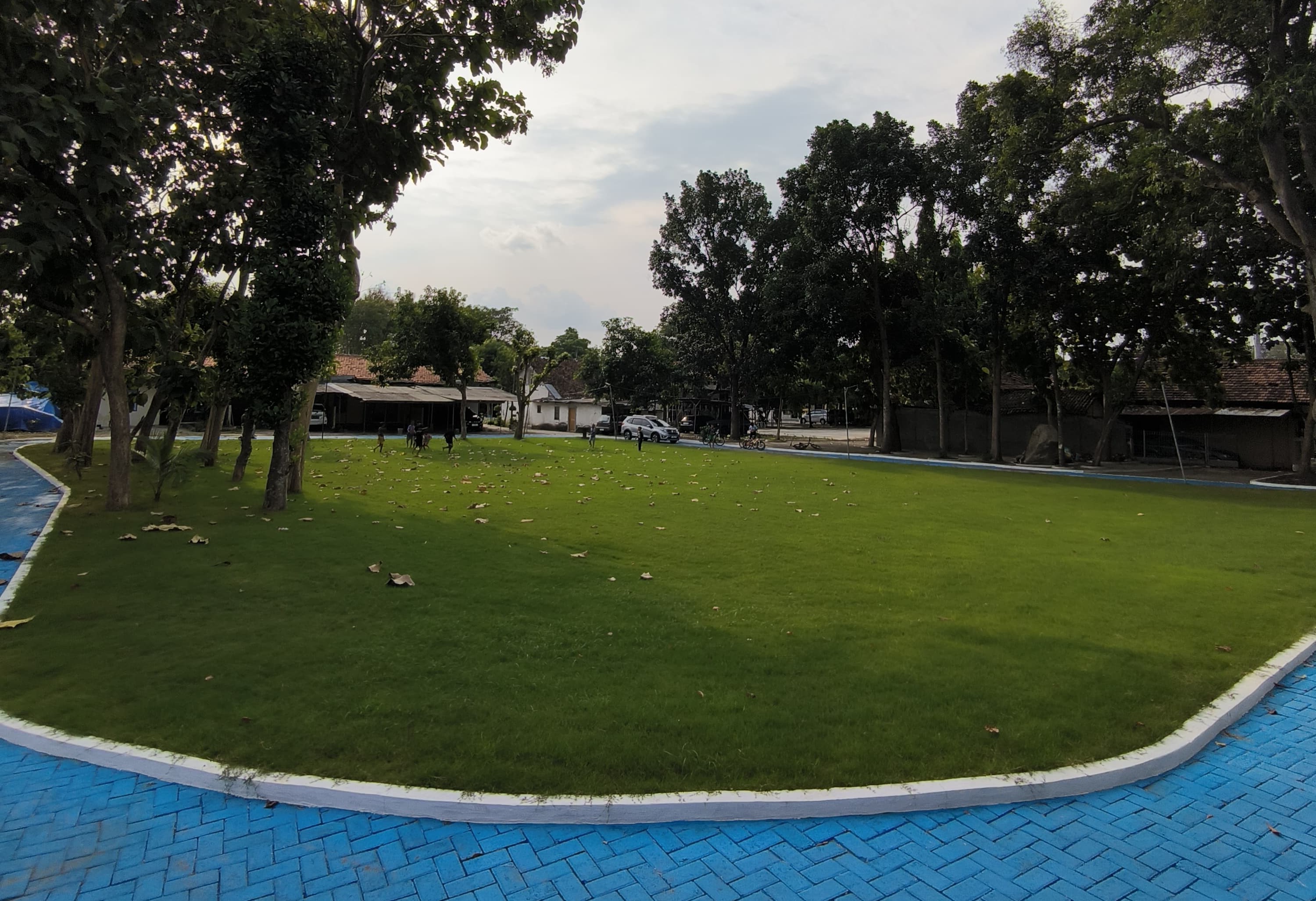 Hero ProjectBermuda Grass Aspol Polres Kediri 